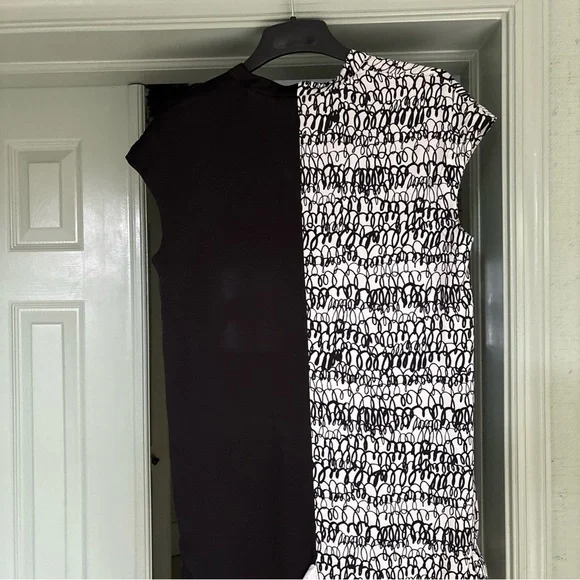 BCBG Black and White Asymmetrical Graphic Blouse - Picture 6 of 6